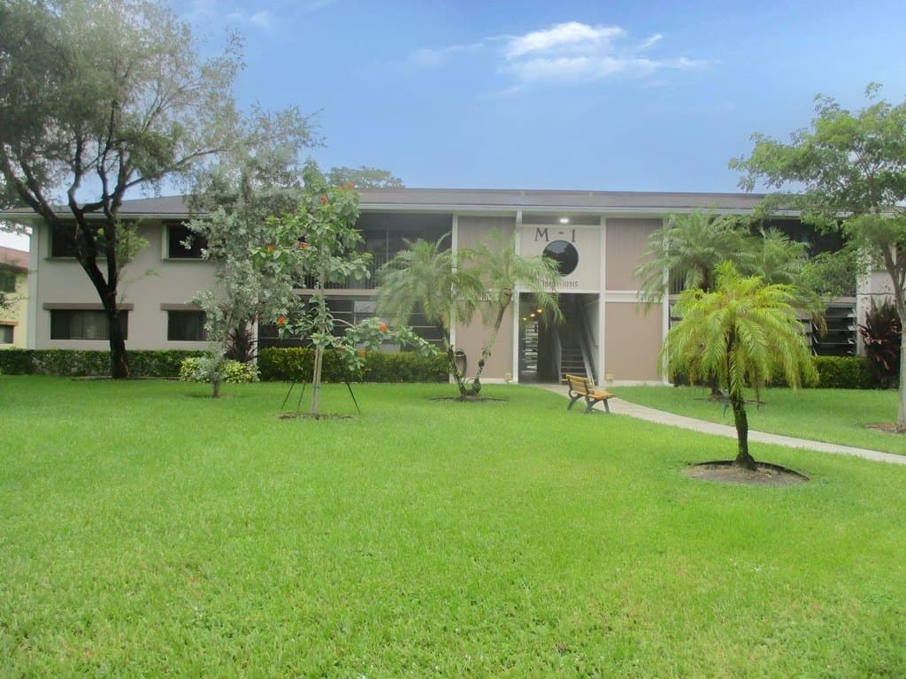 10909 W Clairmont Cir Unit 103, Fort Lauderdale
