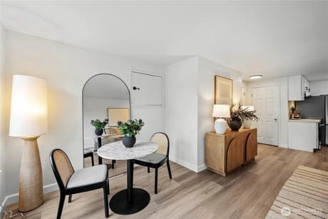 707 N 130th St Apt B204