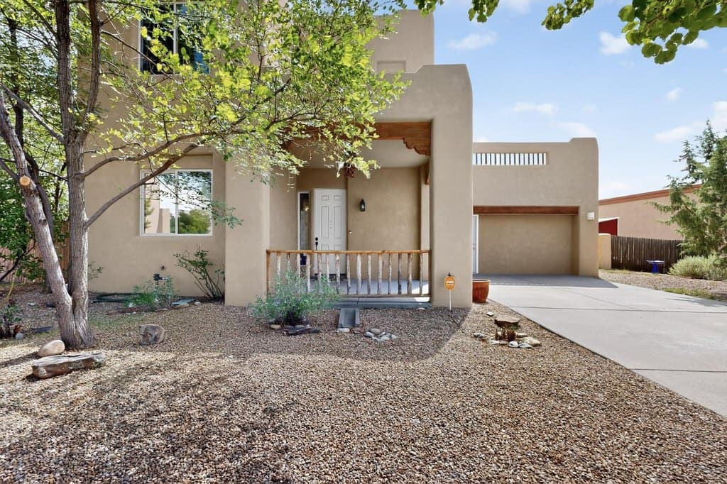 6808 Sunset Cir, Santa Fe