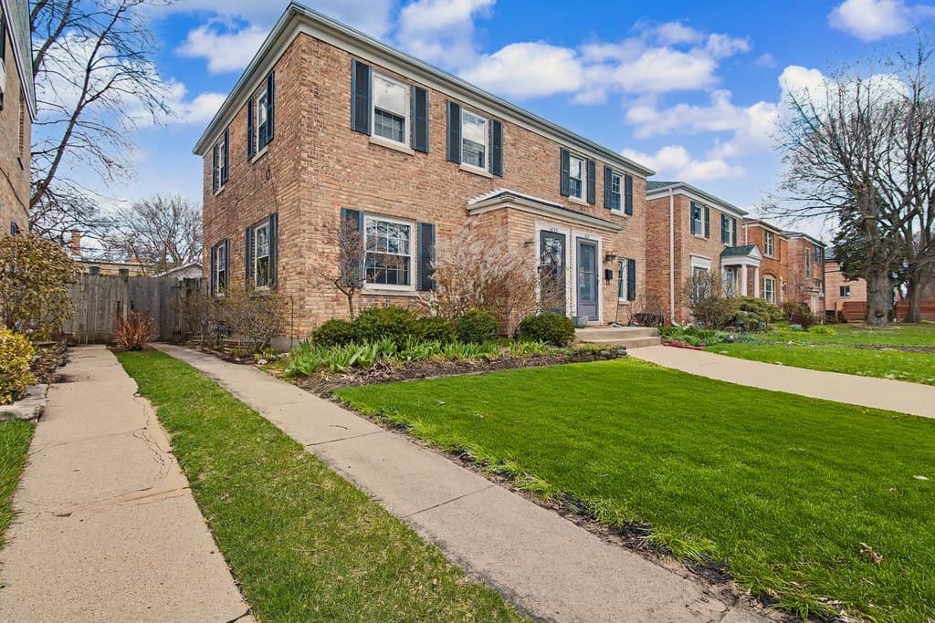 1623 Madison St, Evanston