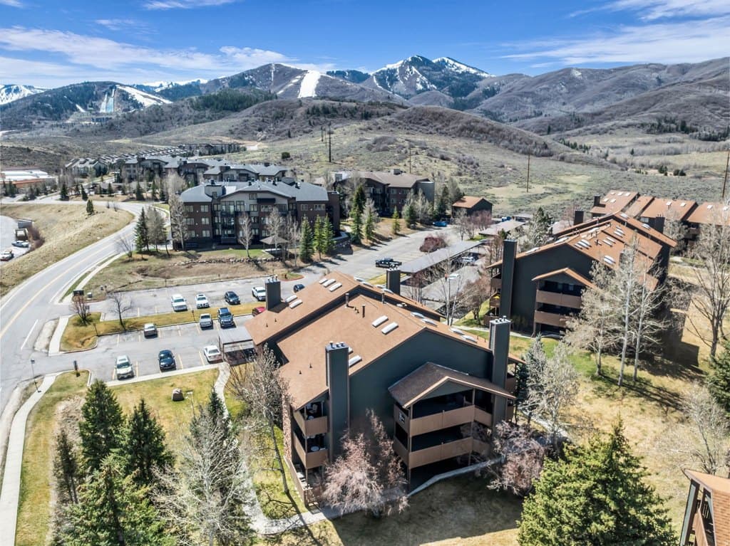 6821 N 2200 W Apt 11K, Park City