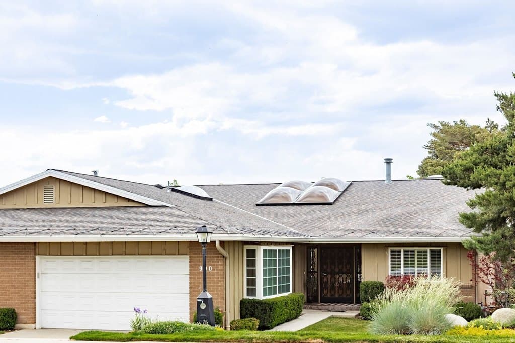 990 S Oak Hills Way, Salt Lake City