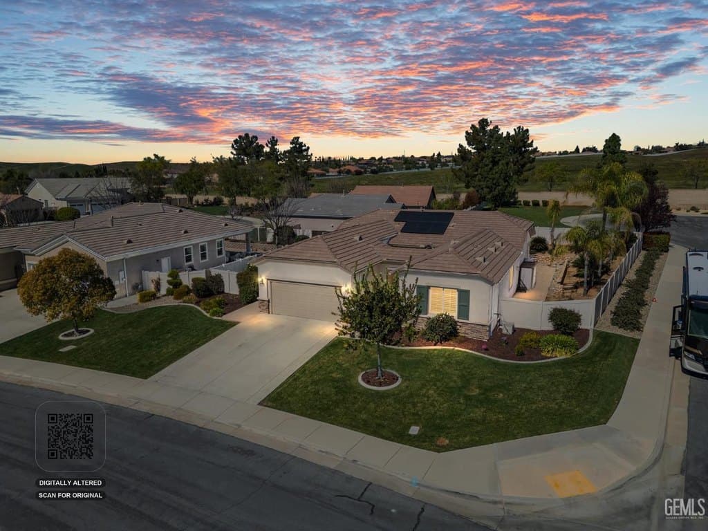 13704 Summit Village Rd, Bakersfield