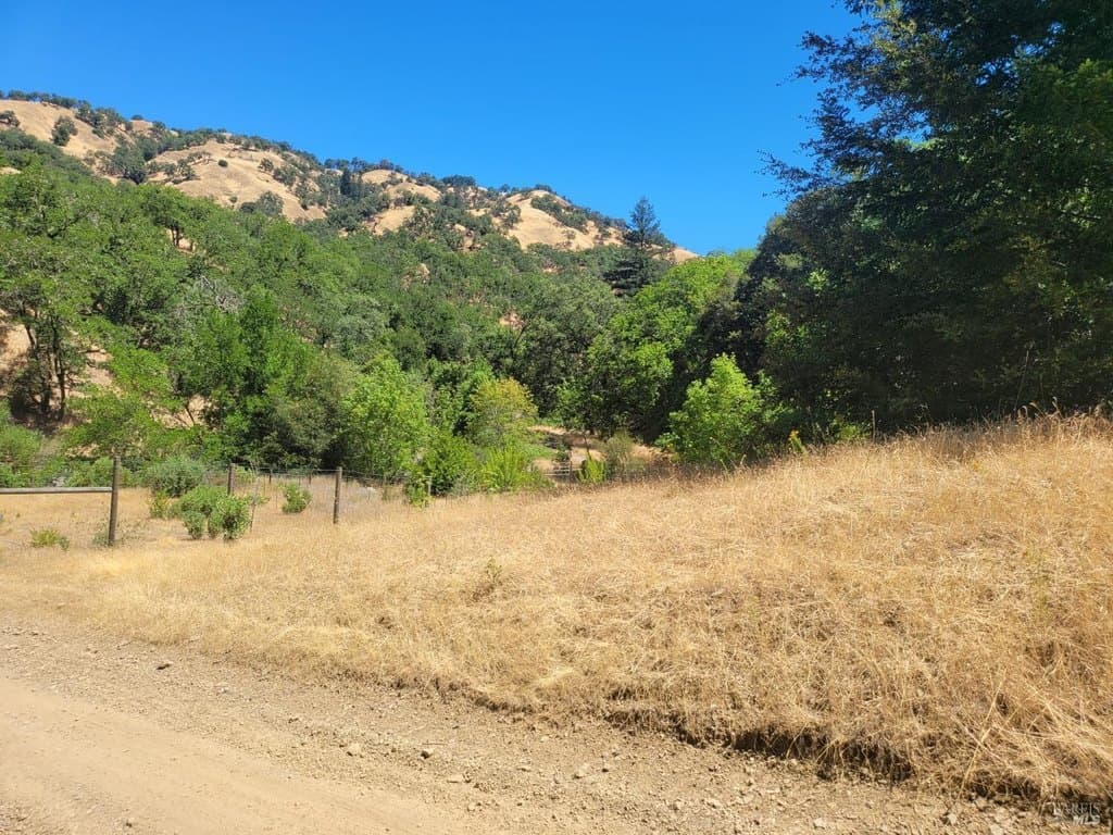 11520 Skaggs Springs Rd, Healdsburg