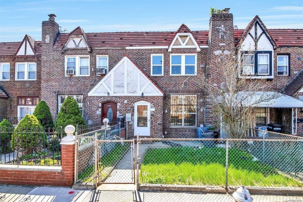 109-12 Francis Lewis Blvd