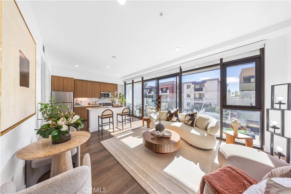 709 E Walnut St Unit 315, Pasadena