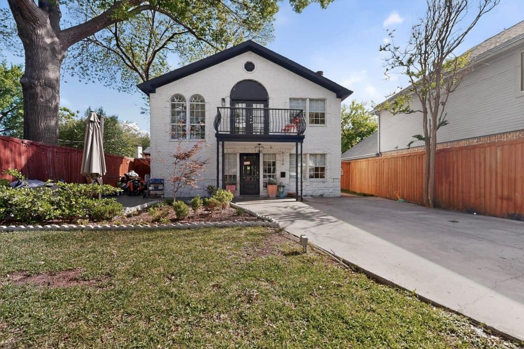 6130 Lakeshore Dr, Dallas