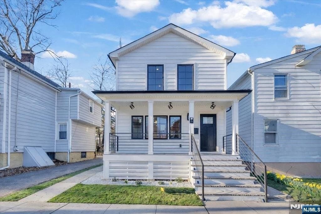 21 Cross St, Montclair