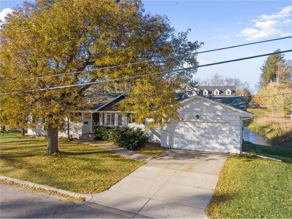 5536 Saint Johns Ave, Edina