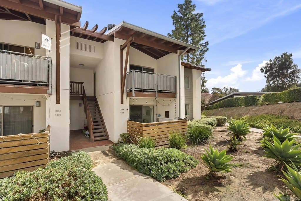 1780 S El Camino Real Unit 104, Encinitas