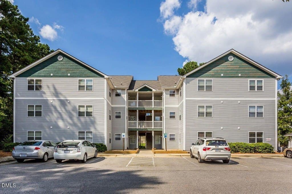 1110 Carlton Ave Apt 204, Raleigh