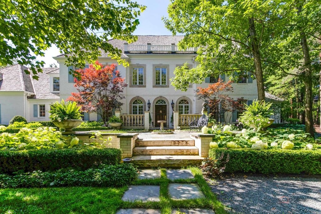 1371 Lakewood Dr, Lake Forest