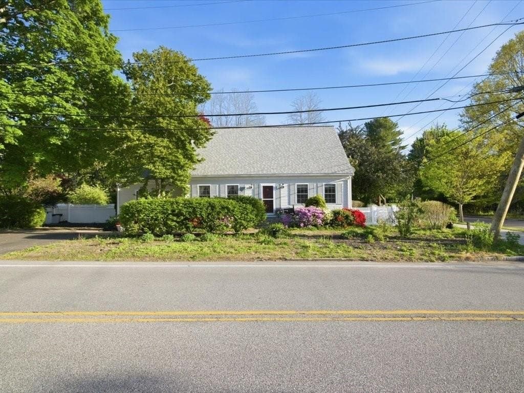 316 Waseca Ave, Barrington