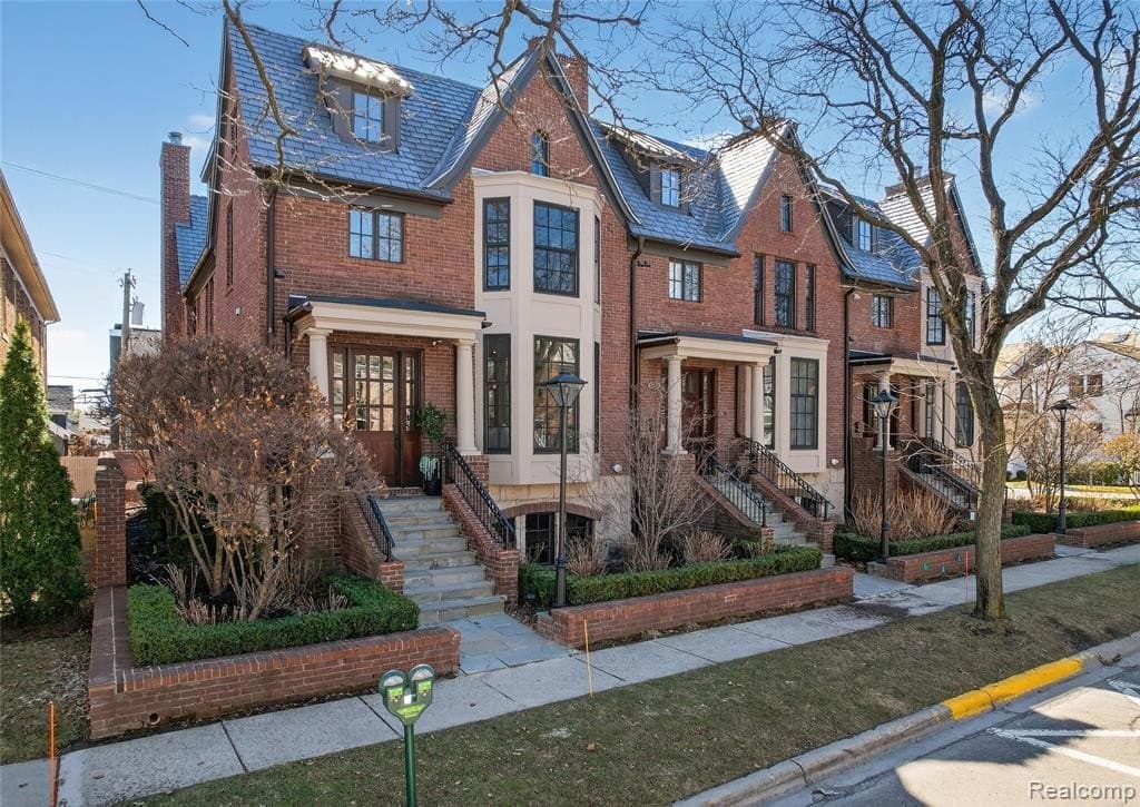 277 W Brown St, Birmingham