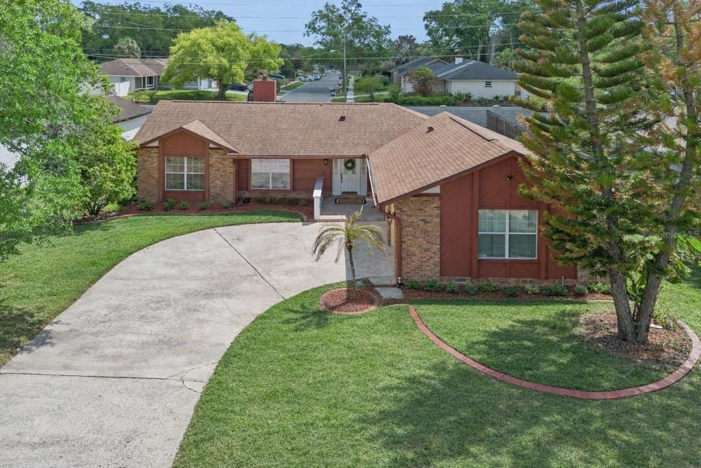 4136 Tall Tree Dr, Orlando
