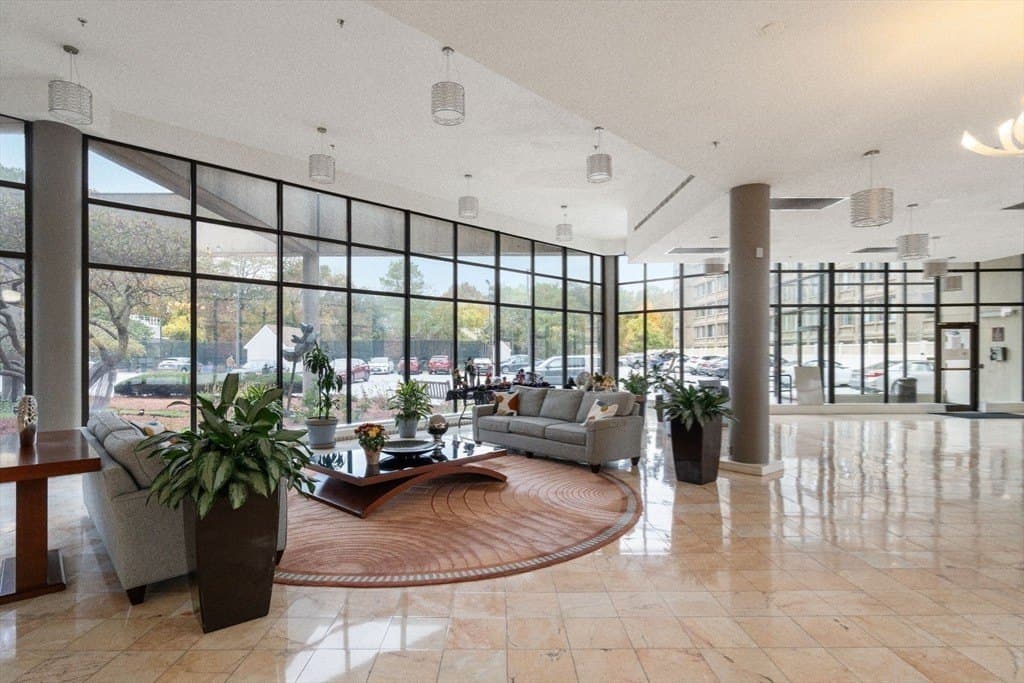 250 Hammond Pond Pkwy Apt 1604N, Newton