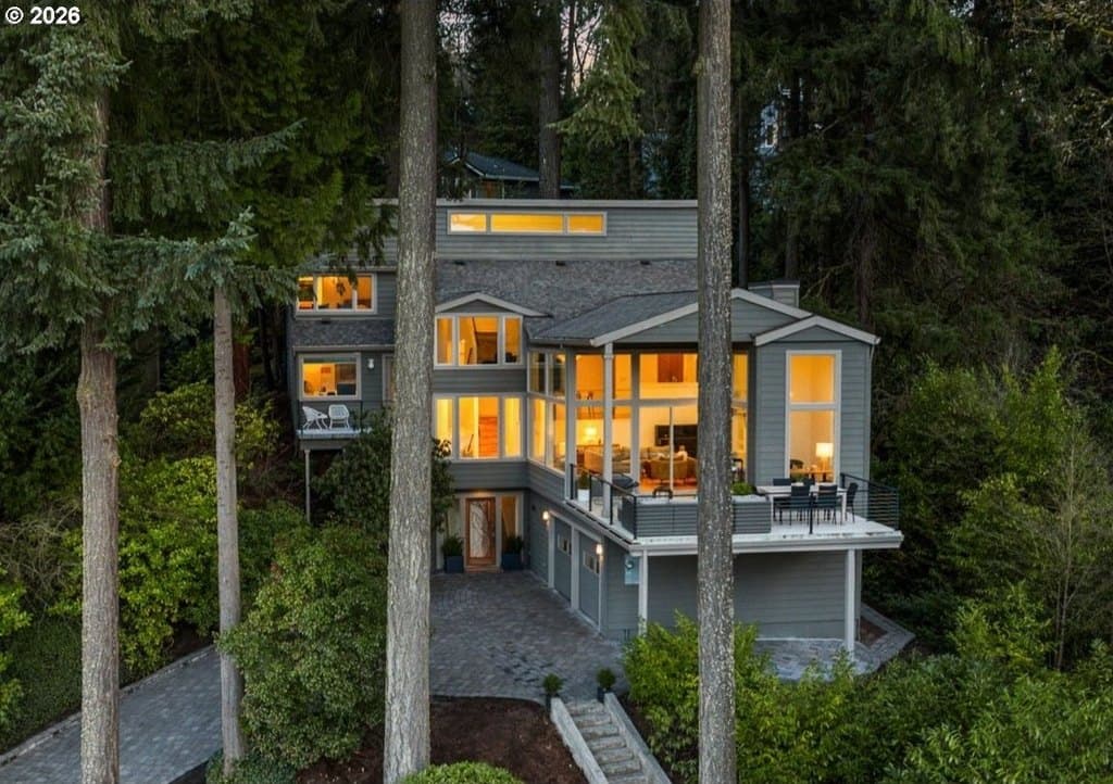 1666 Lake Front Rd, Lake Oswego