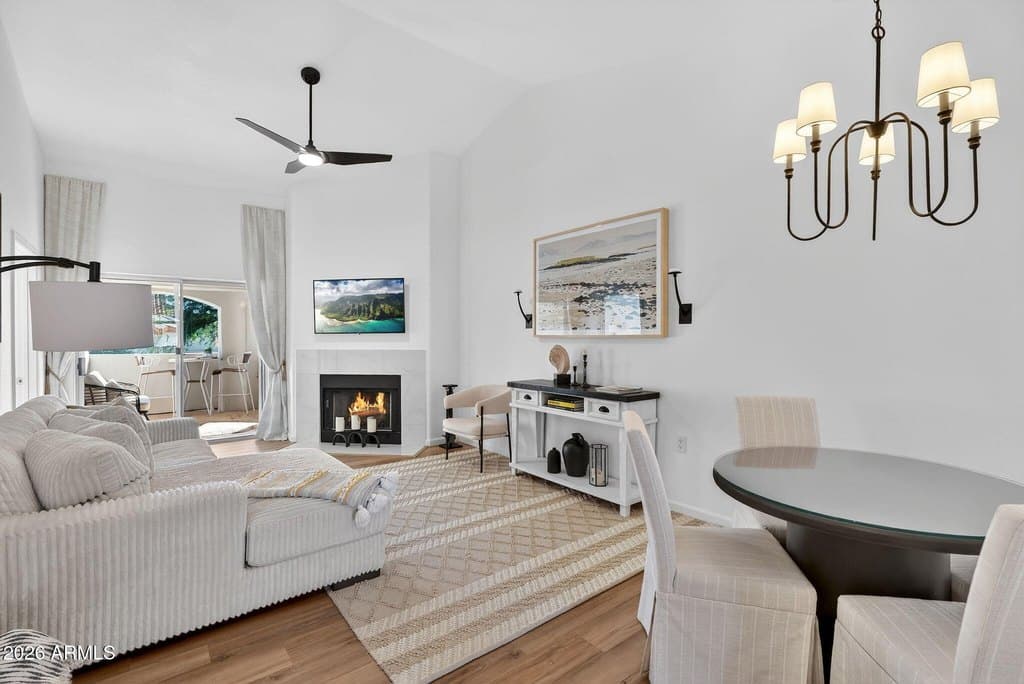 10401 N 52nd St Unit 230, Paradise Valley