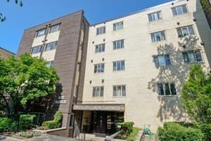 835 Ridge Ave Apt 401, Evanston