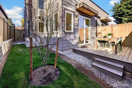 2851 NW 70th St Unit B