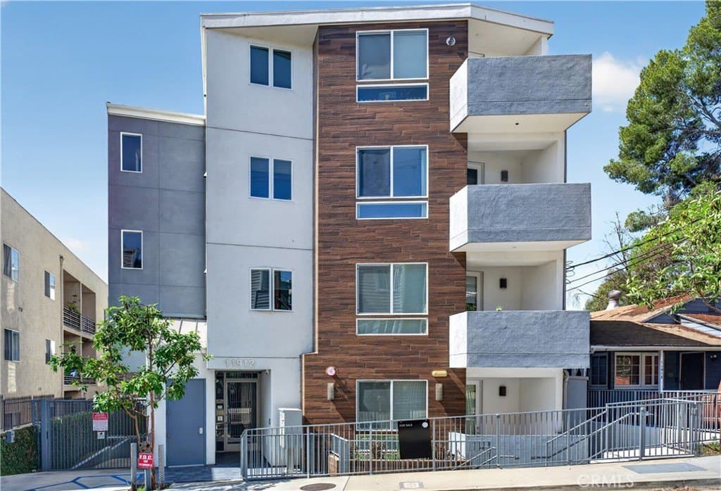 11912 Laurelwood Dr Unit 101, Studio City