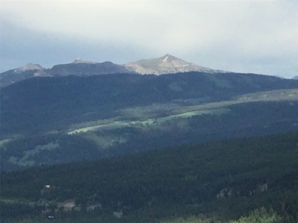 Charlie Russell Loop Rd, Big Sky