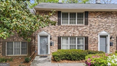 2387 Northlake Ct NE