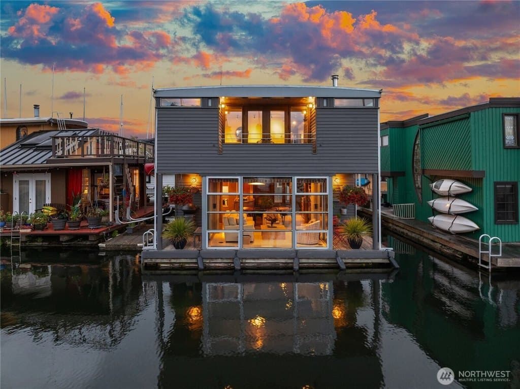 2466 Westlake Ave N Unit 5