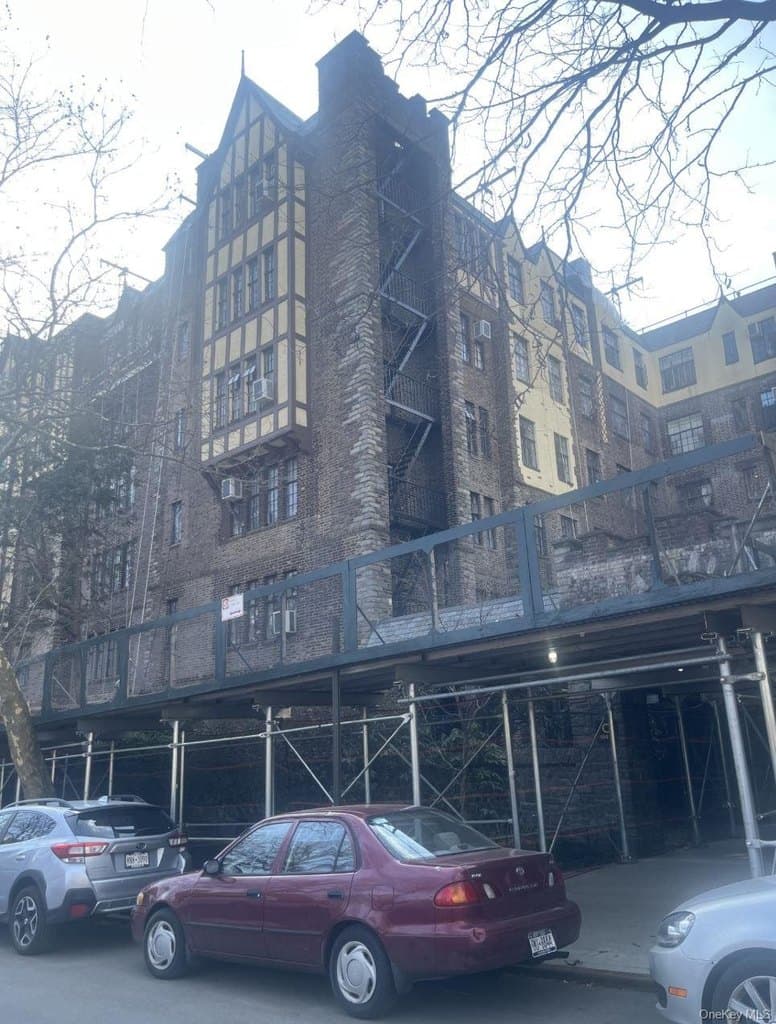 116 Pinehurst Ave Apt C21, New York