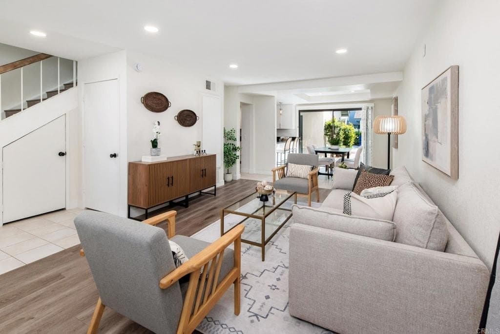 4084 Crystal Dawn Ln Unit 105, San Diego