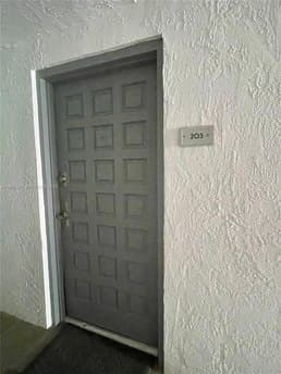 700 NE 63rd St Apt D203