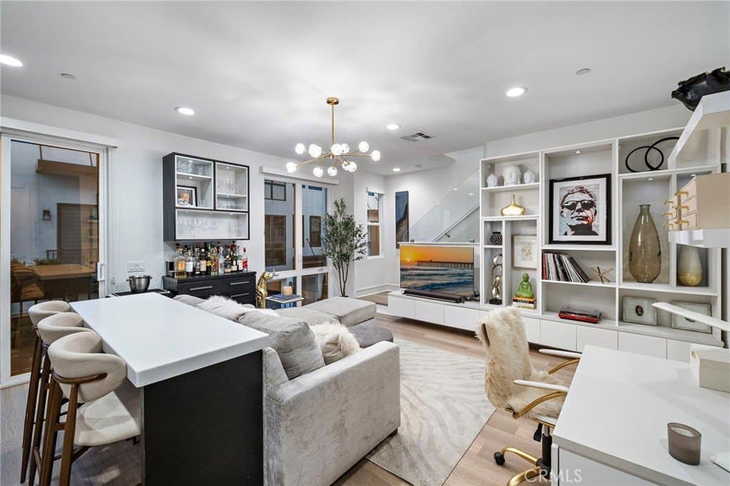 20452 Santa Ana Ave Apt B, Newport Beach