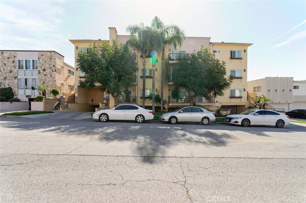 626 E Orange Grove Ave Apt 204, Burbank