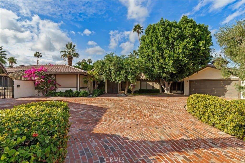 1 Clancy Ln S, Rancho Mirage