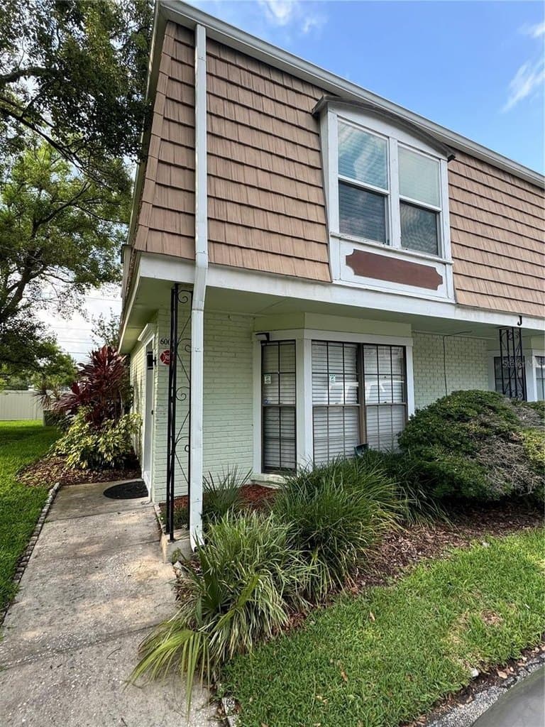 6003 Village Cir Unit Ge, Orlando