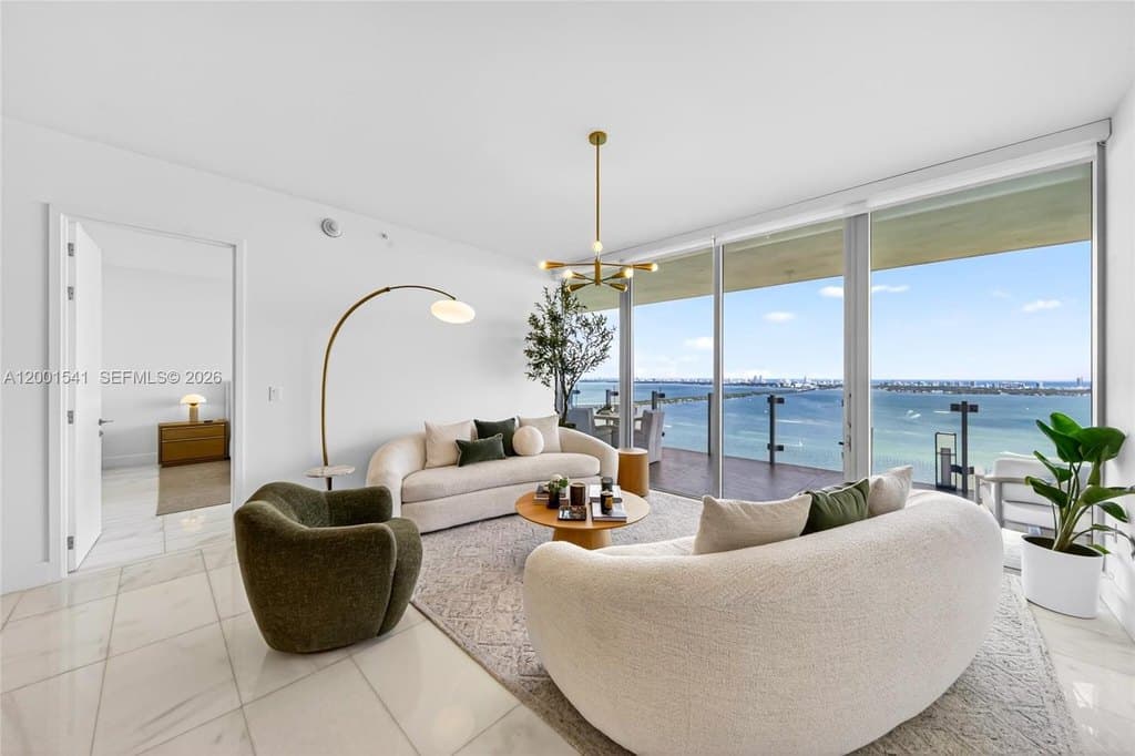 700 NE 26th Ter Unit 3602