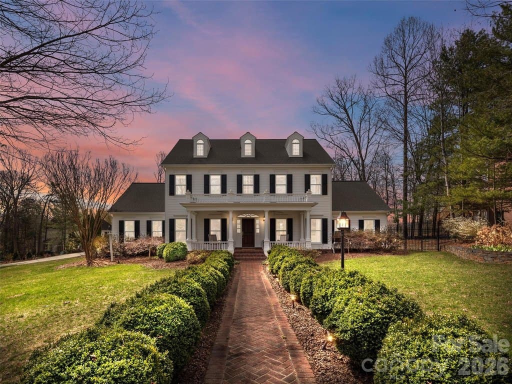 604 Holt Ln, Asheville