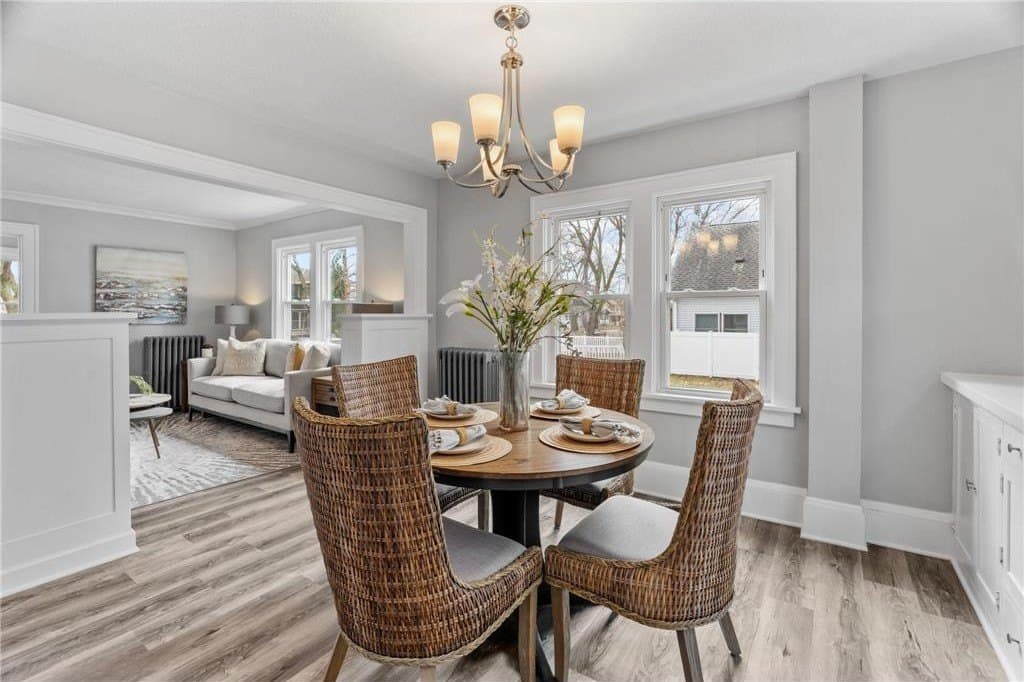 2723 Queen Ave N, Minneapolis