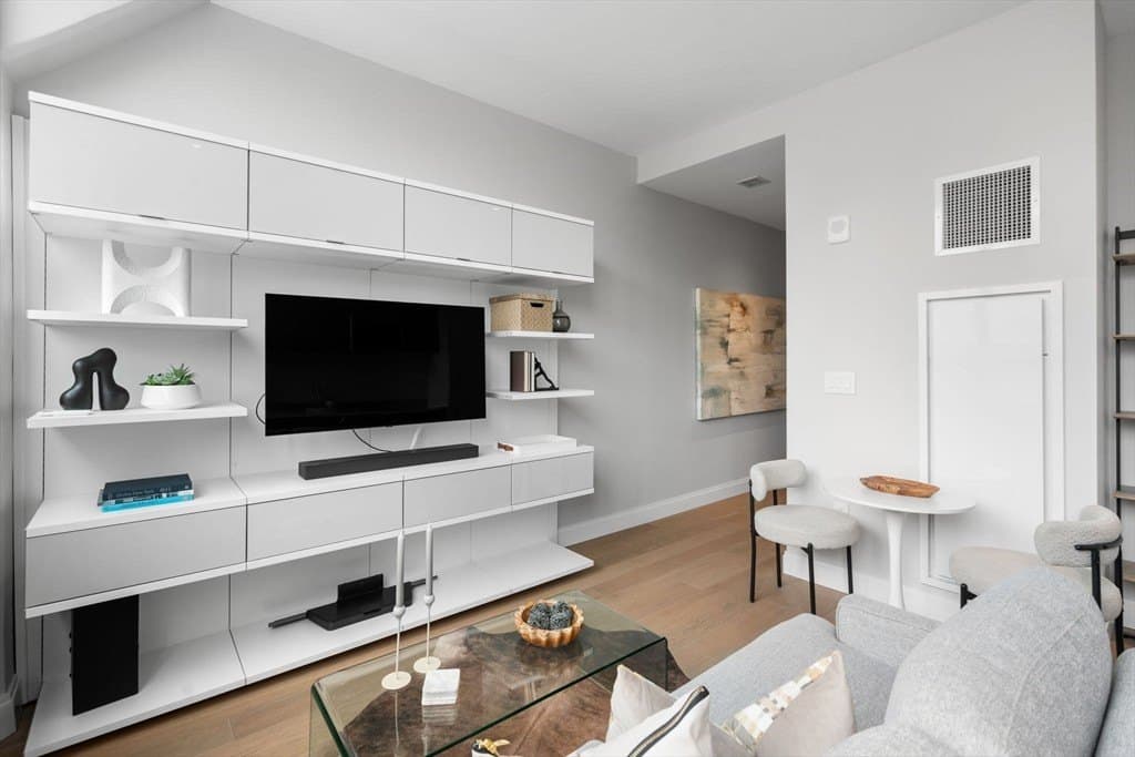 100 Shawmut Ave Unit 205