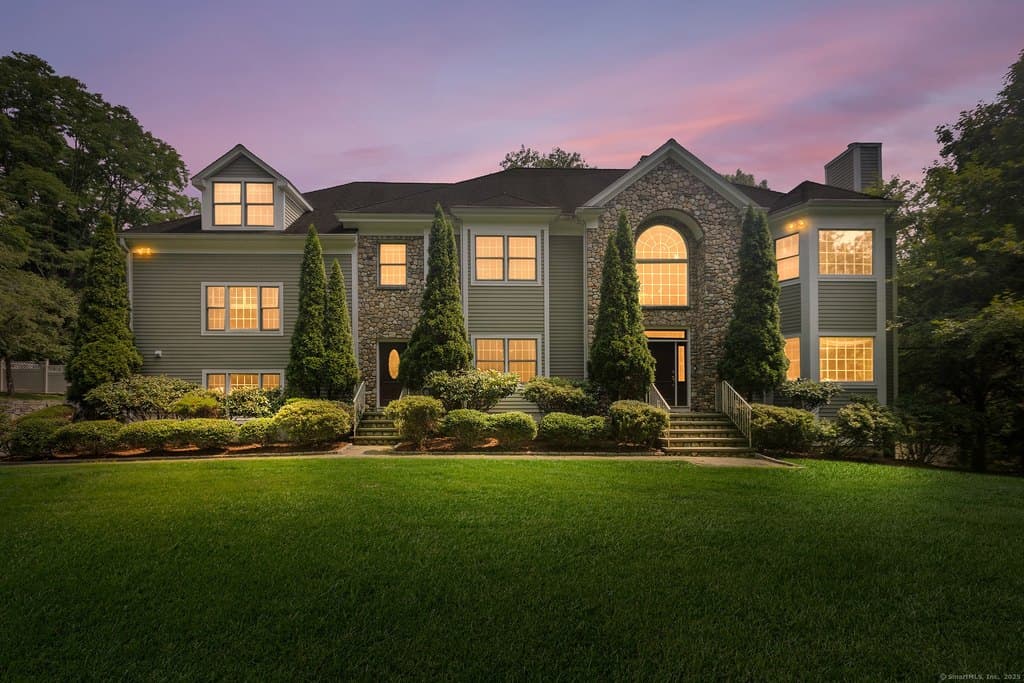 40 Wildwood Rd, Stamford