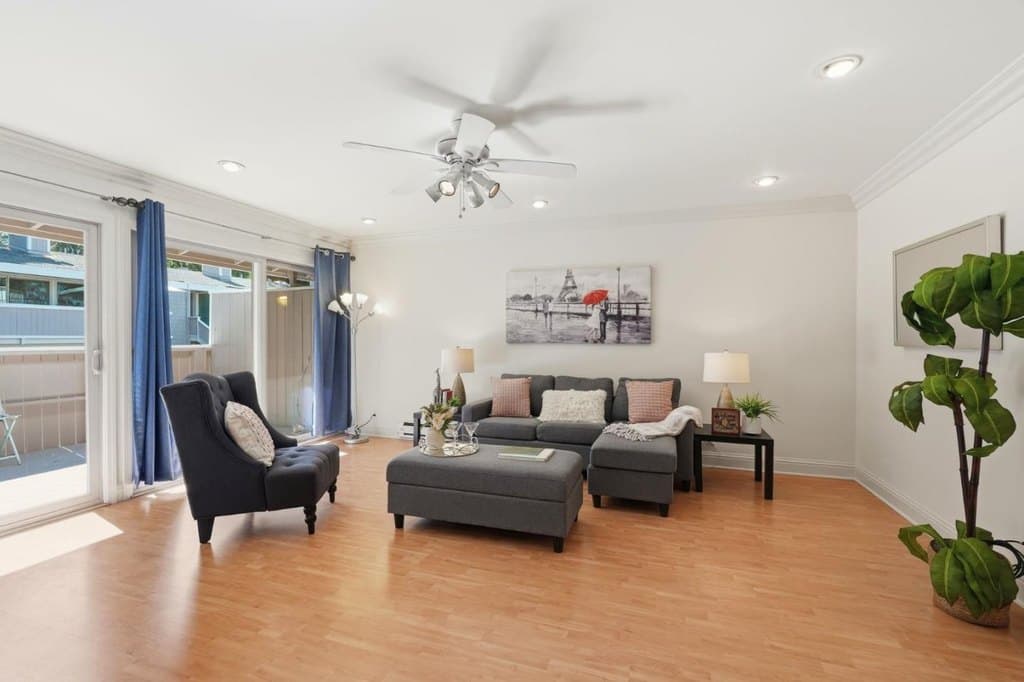 500 W Middlefield Rd Apt 20, Mountain View