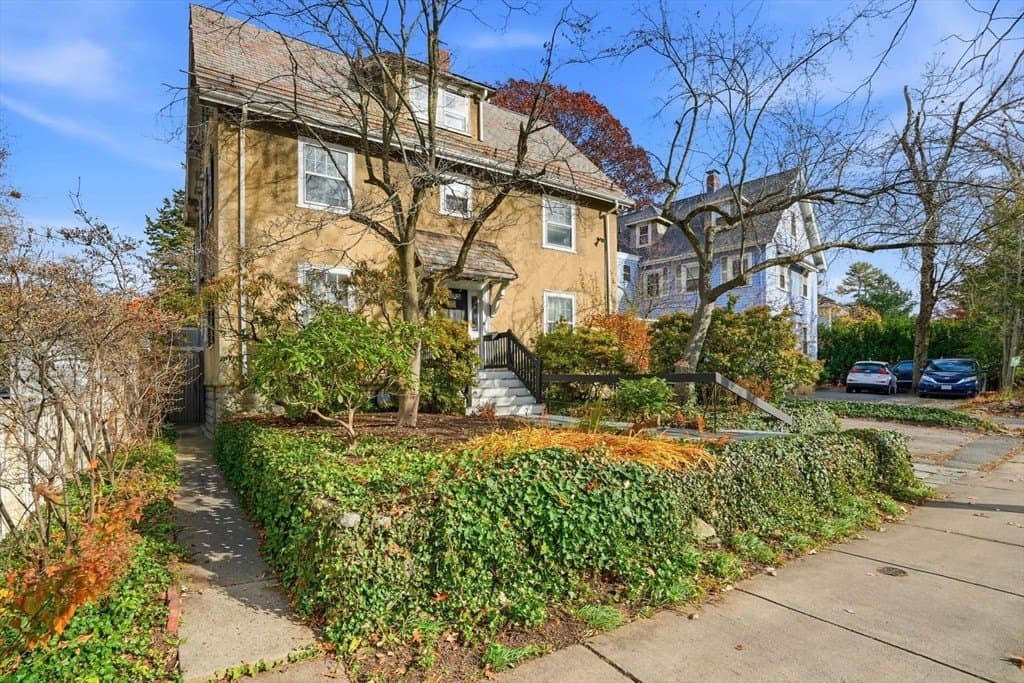 65 Fresh Pond Pkwy, Cambridge