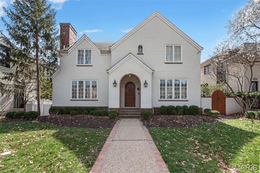 8130 Westmoreland Ave, Clayton