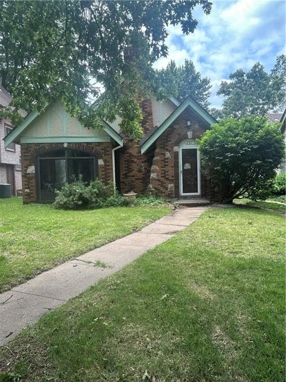 231 E 72nd Ter, Kansas City
