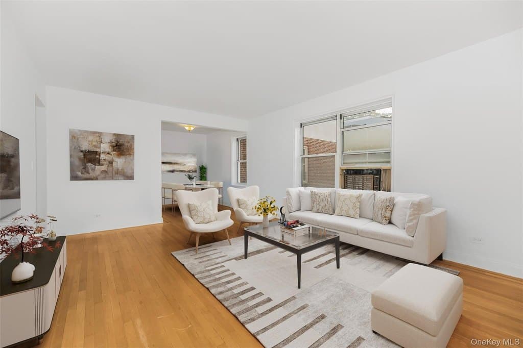 766 Palmer Rd Apt 2D, Bronxville