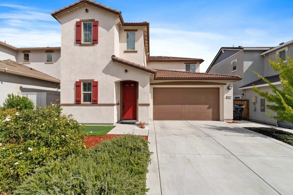 1032 W Sebaga St, Roseville