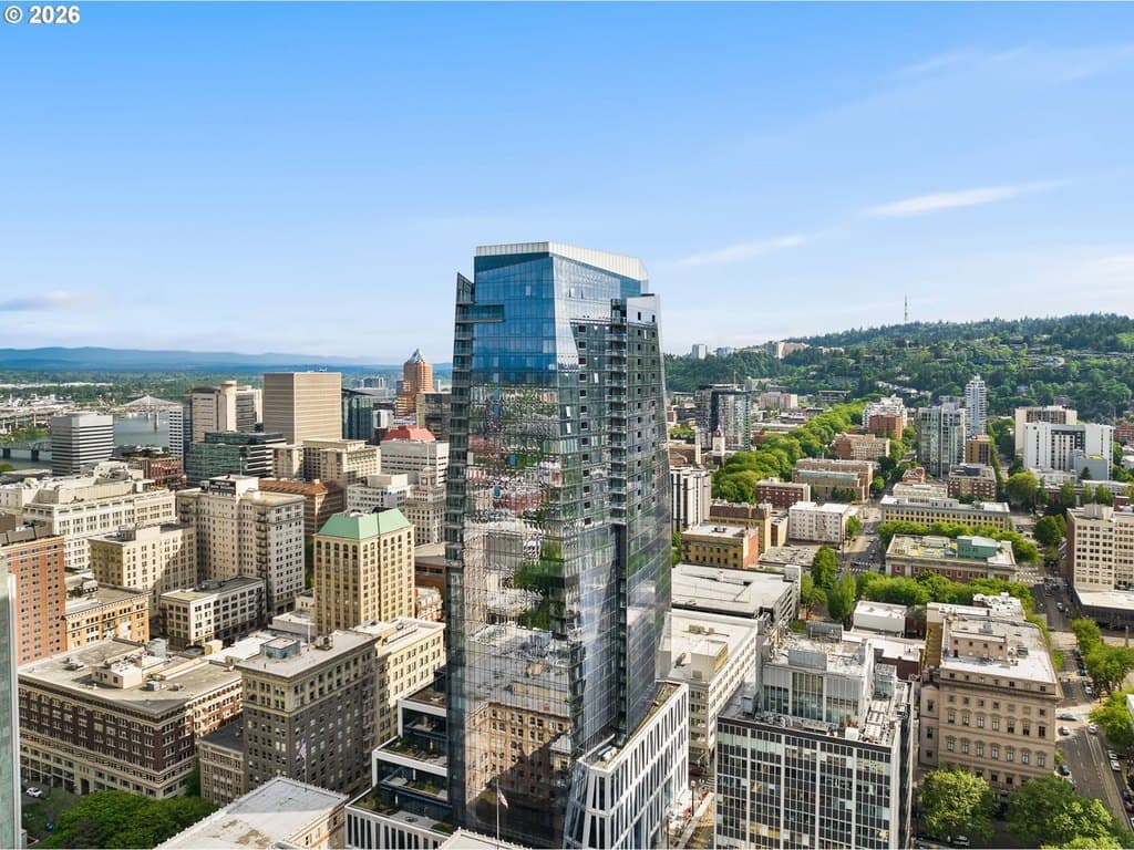 550 SW 10th Ave Apt 2310, Portland