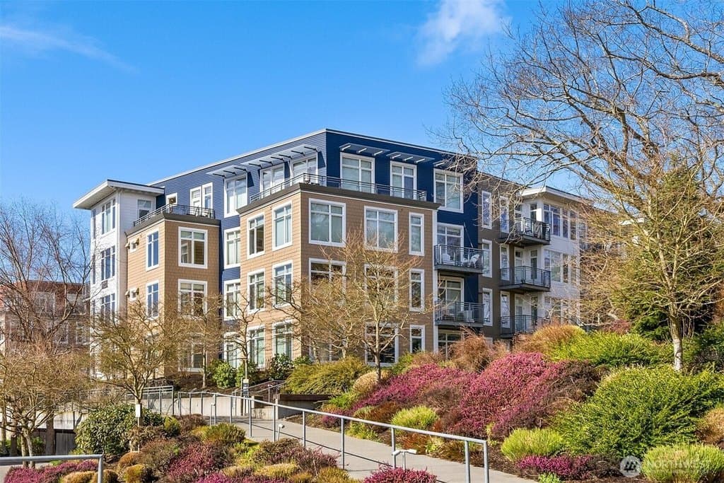 190 Harbor Square Loop NE Unit C330, Bainbridge Island