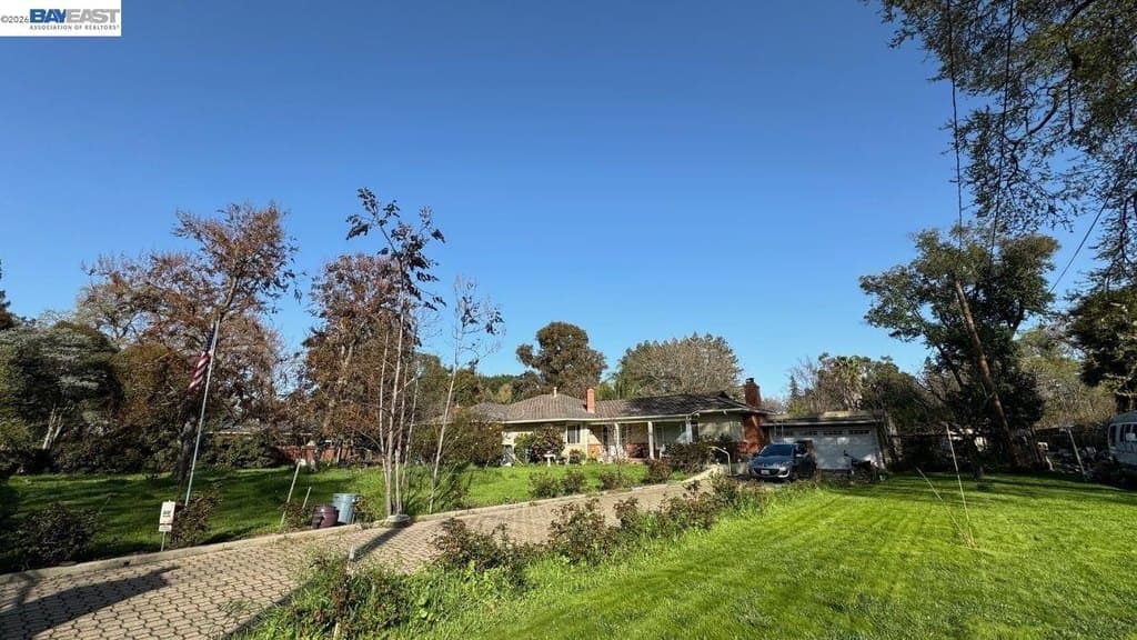 190 Alderwood Rd, Walnut Creek