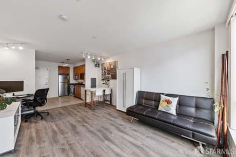 888 7th St Unit 330